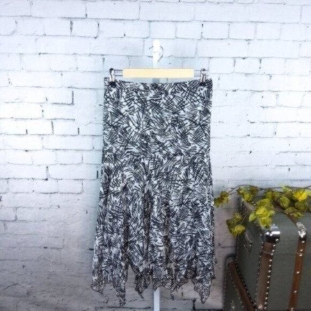 Sarah Arizona Handkerchief Hem Midi Skirt Cream Small